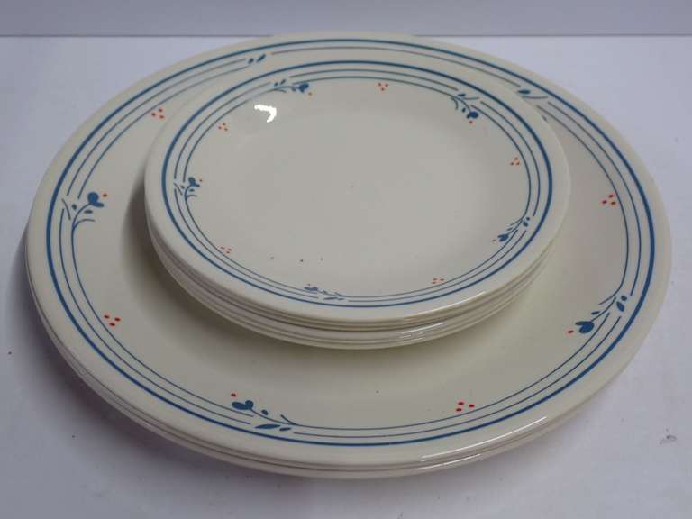 Corelle By Corning Blue Floral Pattern Plates Set image