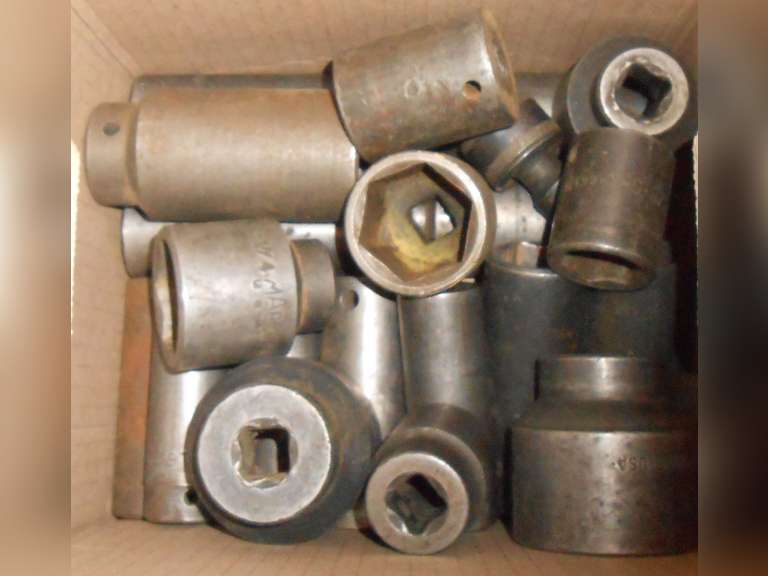 MISC 1/2" DRIVE SOCKETS (24) PCS image