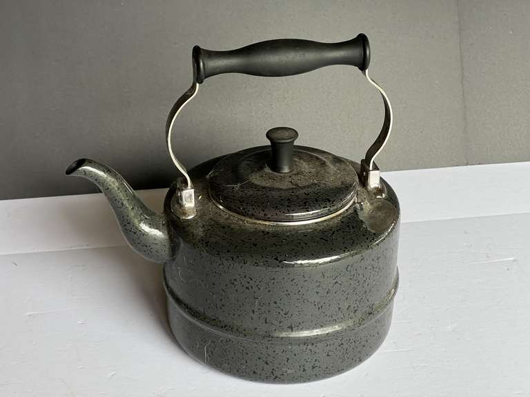 Paula Deen enameled teapot, see pictures for details. image
