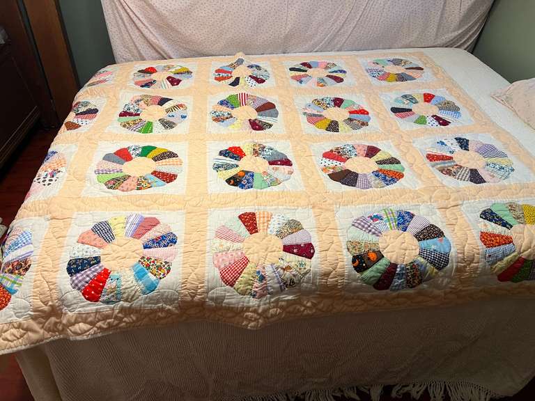 BR4… Vintage custom quilt, seller states a lot of these quilts were made by his grandmother, see pictures for details. image