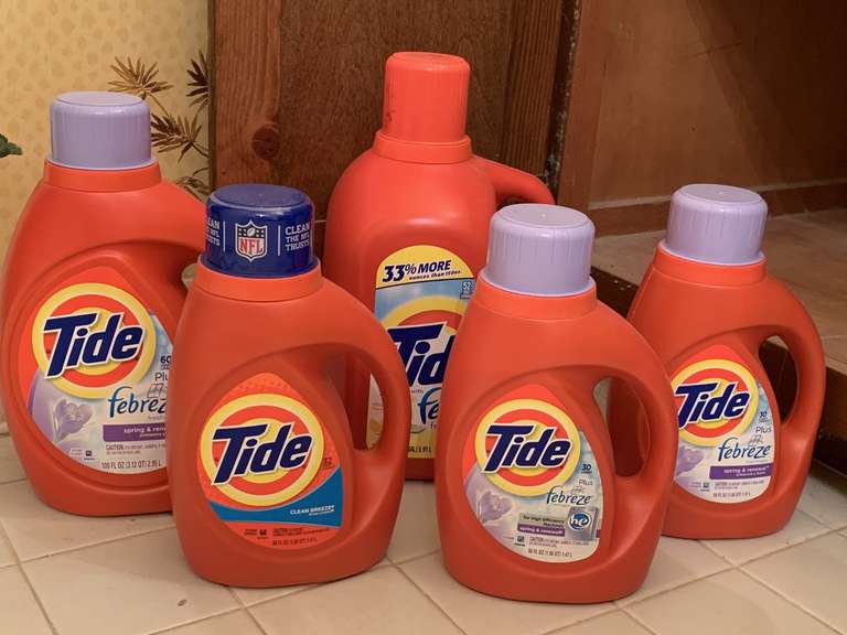 5 BOTTLES TIDE LIQUID LAUNDRY DETERGENT - UP MASTER BATH image