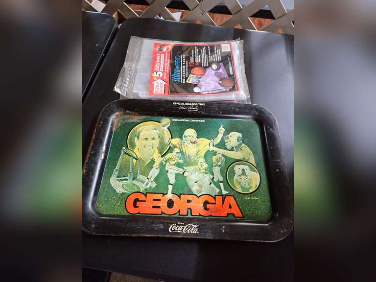Coca-Cola Georgia Bulldogs Tray and Ultra Pro Hologram Pages image