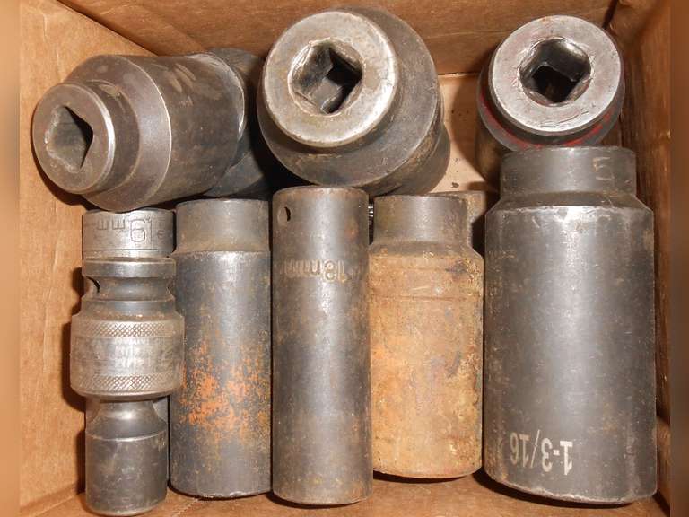 MISC 1/2" DRIVE SOCKETS (24) PCS image