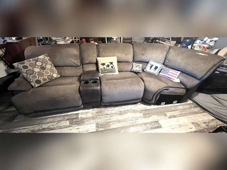 DEN… more info coming image