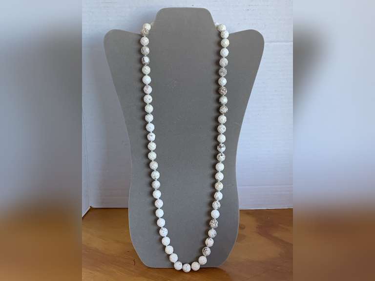 NATURAL MAGNESITE FACETED ROUND BEADED NECKLACE WHITE W/ VEINS OF PURPLE 30" LONG - CHECKOUT image