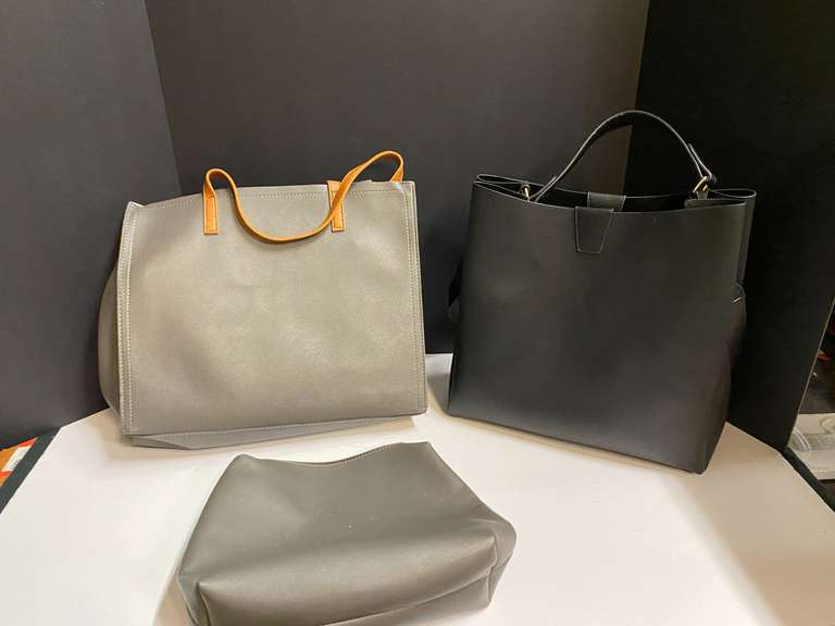 Ladies handbags, three pieces, see pictures for details. image