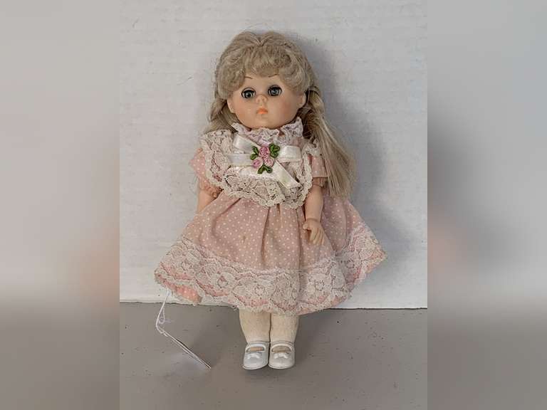 VINTAGE GINNY DOLL "LITTLE ONE" BY VOGUE 8" TALL image