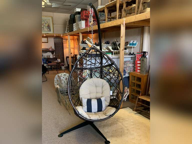 INDOOR/OUTDOOR LARGE HANGING EGG CHAIR WITH CUSHION - WEIGHT CAPACITY 350 LBS 37.4" X 37.4" X 77" TALL image