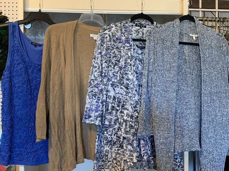 LADIES CLOTHING LOT - 3 SWEATERS, 1 TOP, 3 JACKETS - ALL SIZE XL image