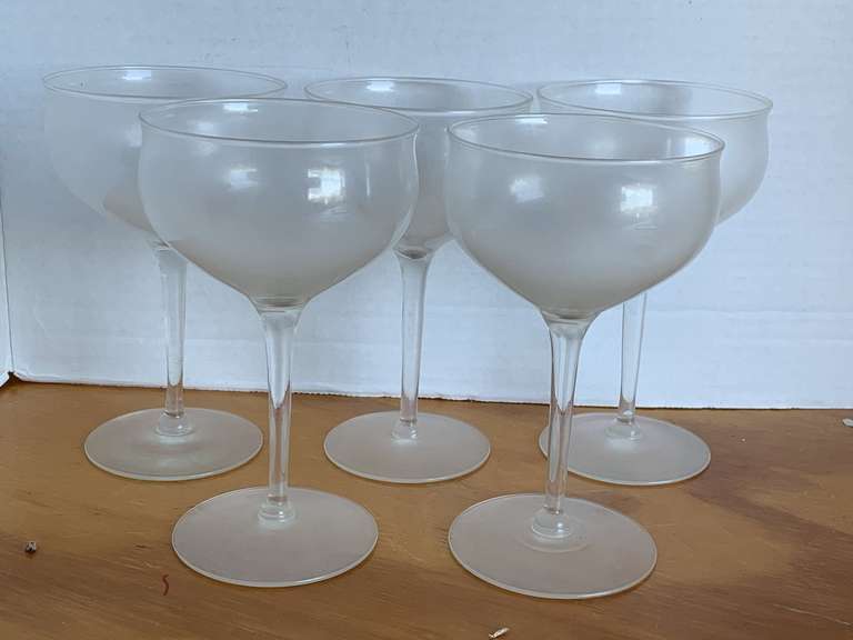 5 SATIN FROSTED CHAMPAGNE/WINE GLASSES image