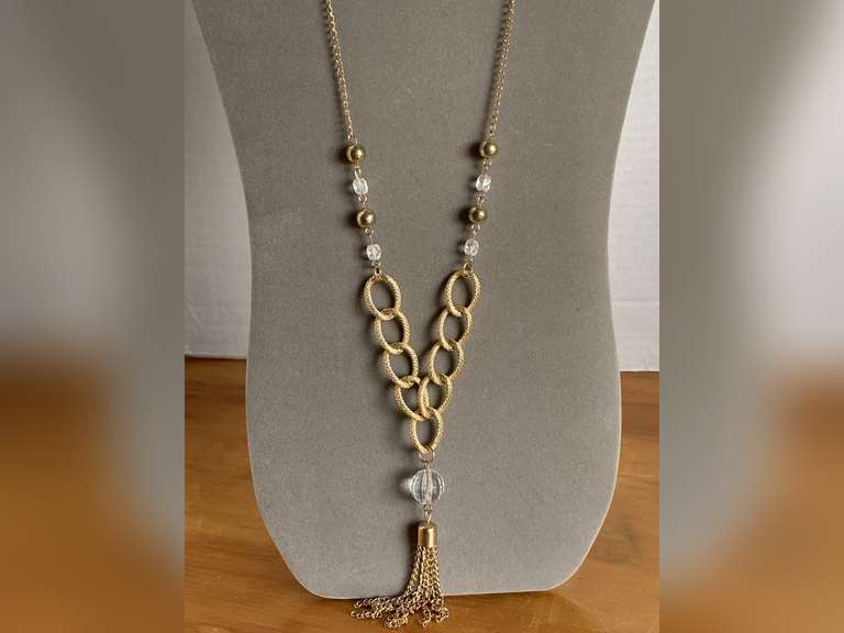 GOLD TONE CHAIN NECKLACE W/ TASSEL 22" LONG - CHECKOUT image