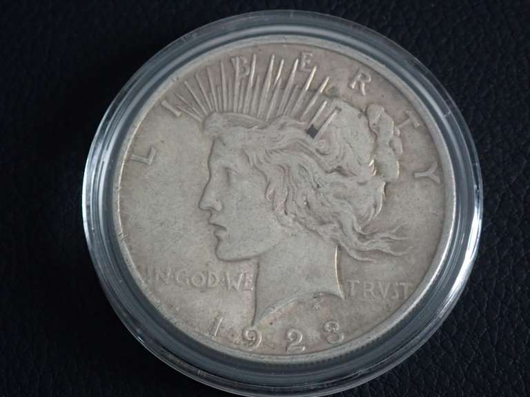 1923 PEACE DOLLAR COIN image