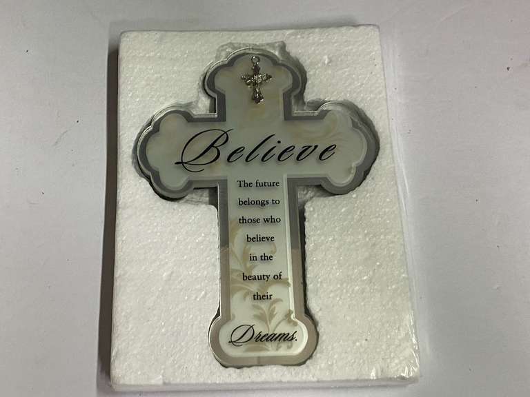 Meaningful wall decor, still new in the package, see pictures for details. image