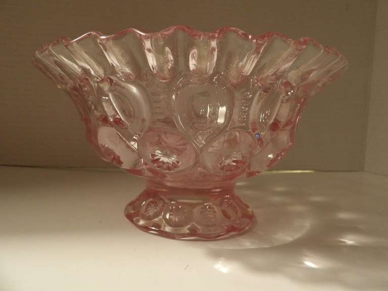 VINTAGE MOON AND STAR LE SMITH, PINK RUFFLE GLASS BOWL image