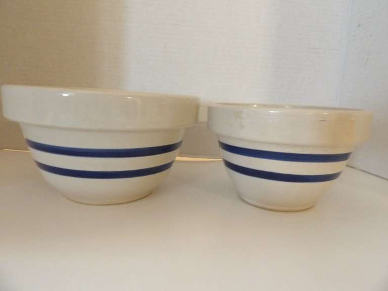 SET OF TWO VINTAGE NESTING, MIXING BOWLS BY RRP CO. ROSEVILLE, USA image