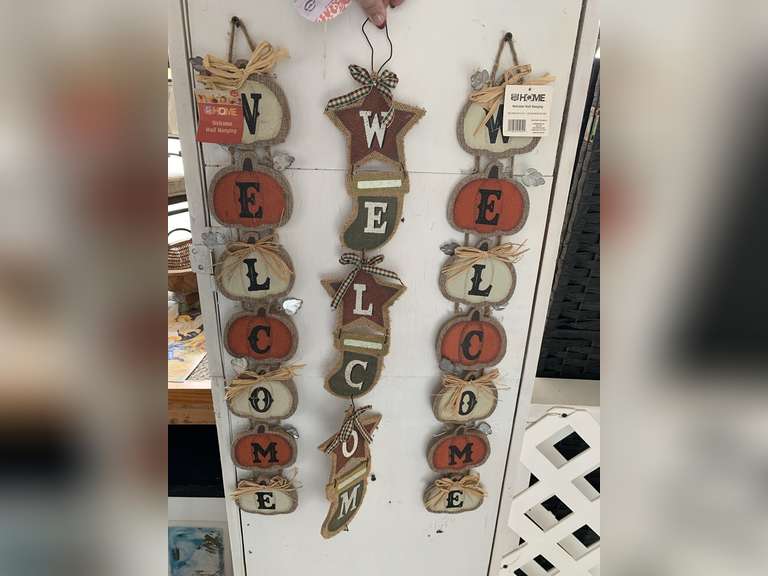 3 WELCOME SIGNS (2 NEW W/ TAGS) 28" LONG image