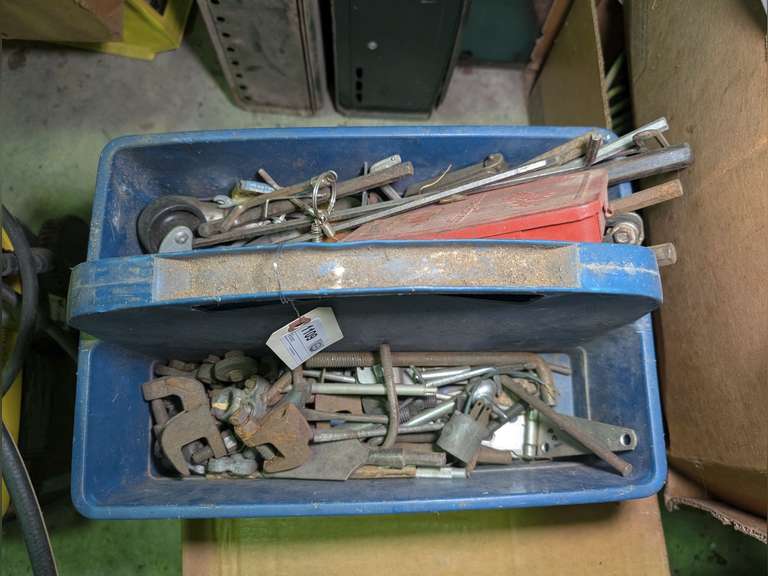 TOOL TRAY AND CONTENTS image