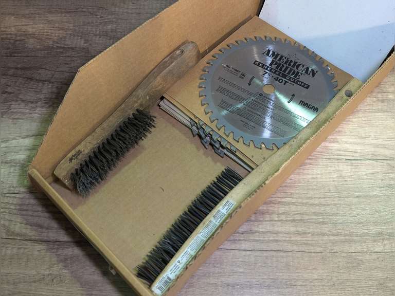 EIGHT 7.25 IN CIRCULAR SAW BLADES AND PAIR OF WIRE BRUSHES image