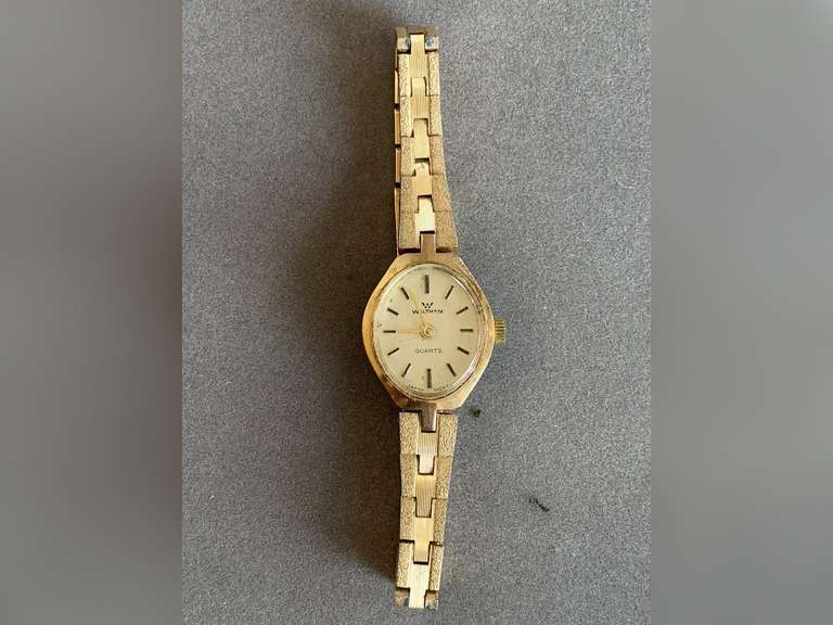 VINTAGE LADIES WALTHAM GOLD TONE PETITE WATCH - CHECKOUT image