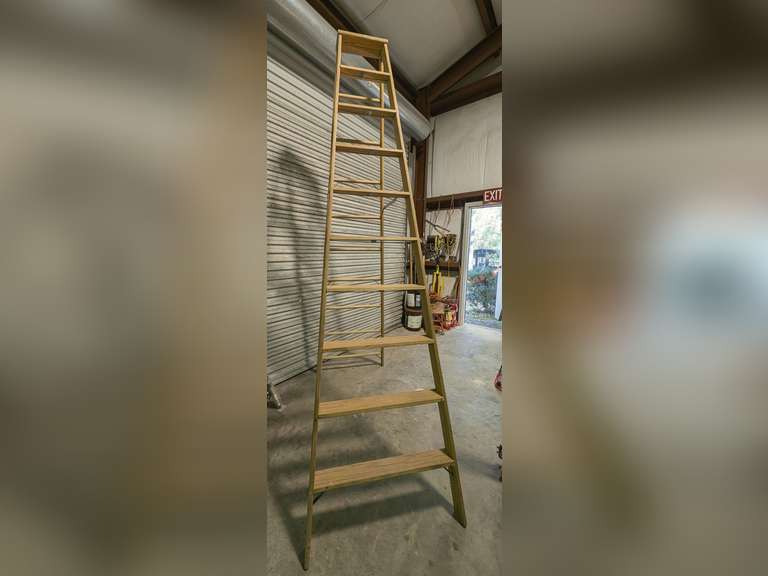 10 FT WOODEN FOLDING STEP LADDER image
