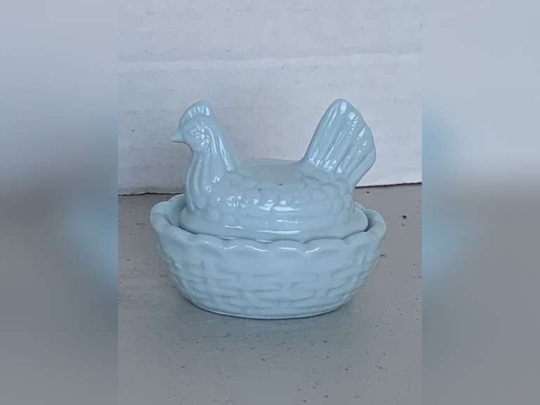 VINTAGE BABY BLUE CHINA CHICKEN HEN ON BASKET 2 7/8" LONG X 1 7/8" WIDE X 2 1/2" TALL image
