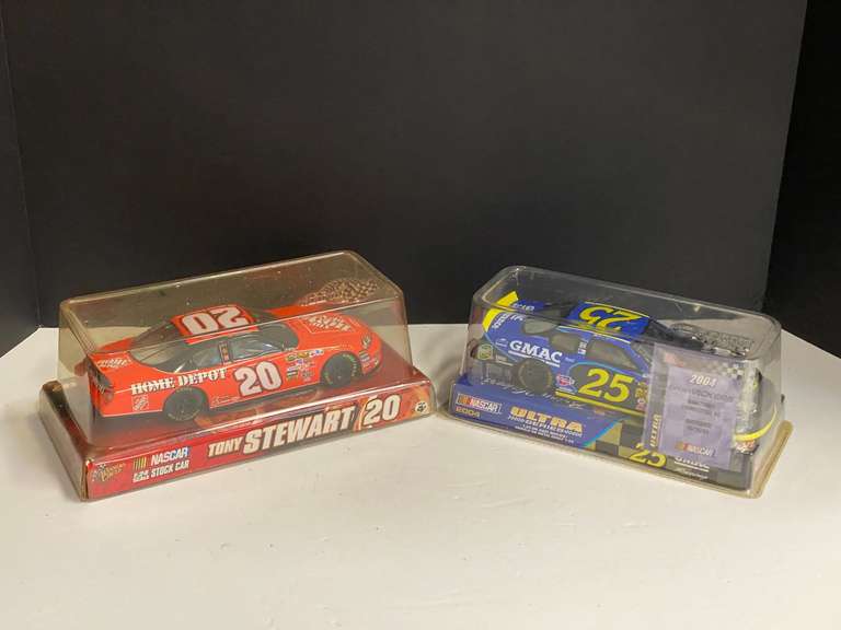 #20 and #25 NASCAR replicas, two pieces, 1/24 scale, comes with original boxes, see pictures for details. image