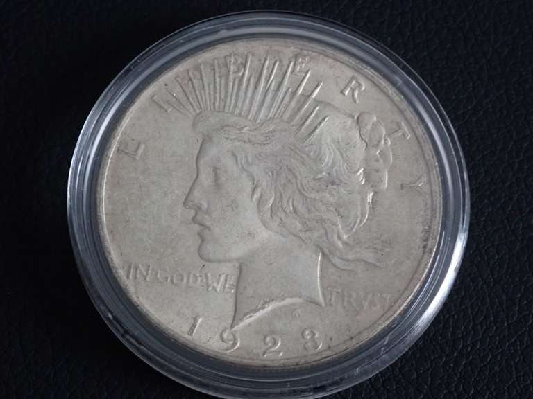 1923 PEACE DOLLAR COIN image