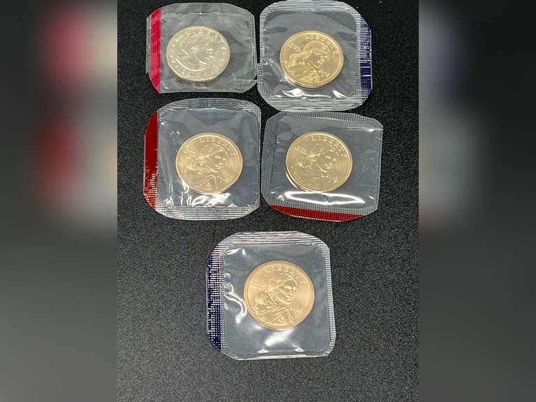 2003, 2004, and 2005 Sacajawea dollars, also includes a 1981 Susan B Anthony Dollar, five pieces total, uncirculated, and from mint sets, see pictures for details. image