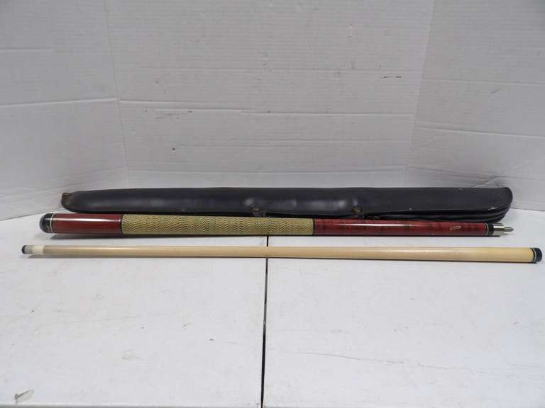 JNJ POOL Q AND KERRY IN CASE BRUNSWICK image