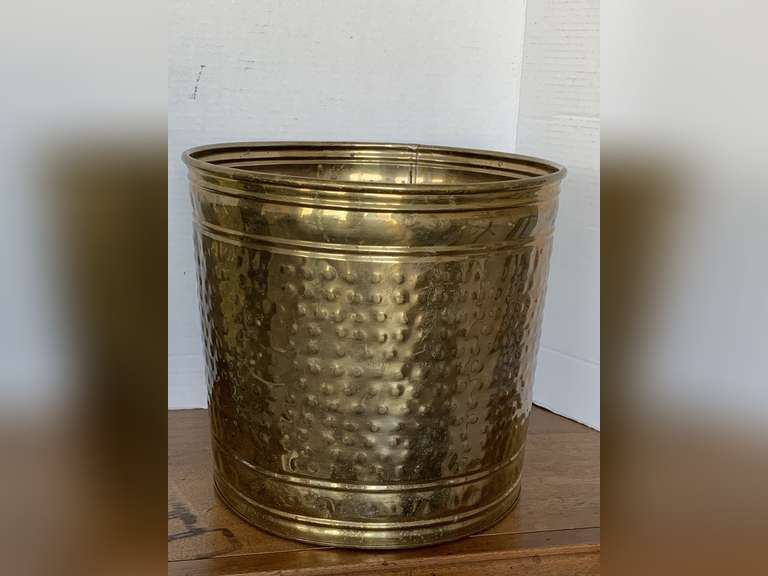 LARGE HAMMERED LOOK BRASS PLANTER 12" ROUND X 10 3/4" TALL image