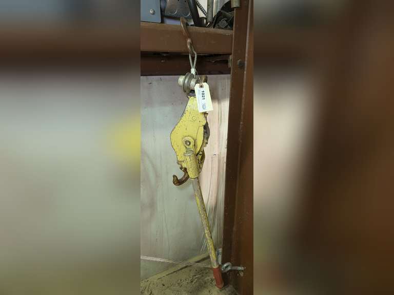 LARGE HEAVY DUTY COME ALONG CHAIN HOIST WITH HOOKS image