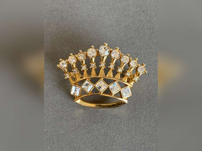 VINTAGE LARGE GOLD TONE CRYSTAL CROWN BROOCH - CHECKOUT image