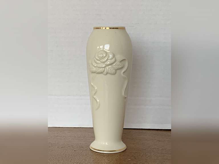 VINTAGE LENOX PORCELAIN "ROSE RUD" IVORY VASE 6" TALL image
