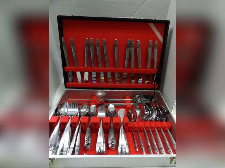 MID-CENTURY MODERN STAINLESS STEEL LARGE FLATWARE, SET WITH BOX WM ROGERS AND SON image