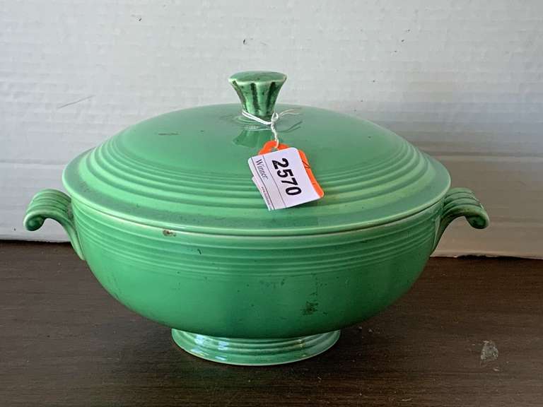 VINTAGE GREEN FIESTAWARE COVERED CASSEROLE image