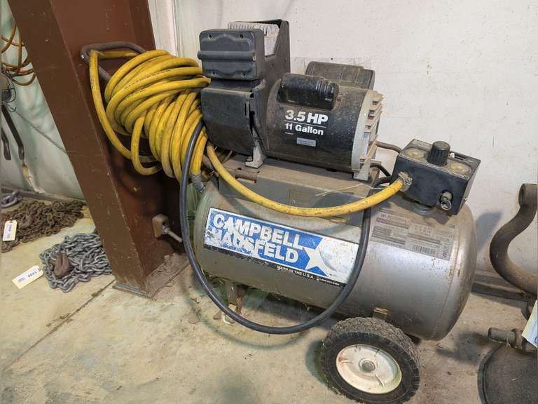 CAMPBELL HAUSFELD 3.5 HORSEPOWER 11 GALLON AIR COMPRESSOR WITH HOSE image