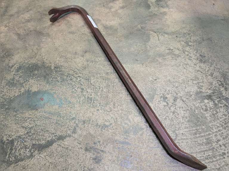 APPROX. 24-IN CROWBAR image