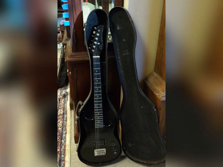 KAY STARTER SERIES ELECTRIC GUITAR IN CASE image