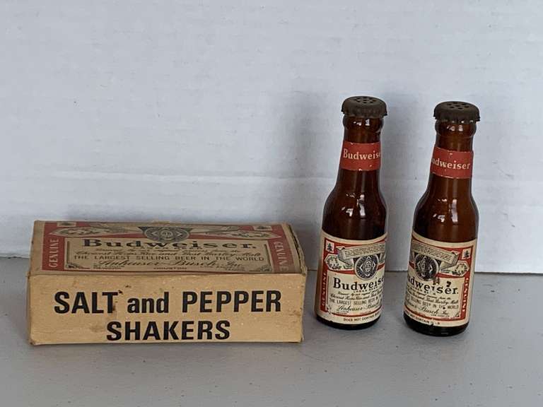 VINTAGE BUDWEISER SALT & PEPPER SHAKERS IN ORIGINAL BOX image