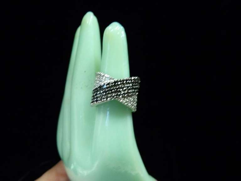 COSTUME JEWELRY RING SIZE 4.5 image