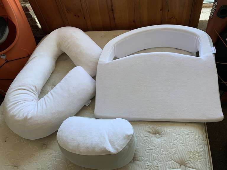 MEDDINE SHOULD & REFLUX RELIEF PILLOW SYSTEM (3 PIECES) image
