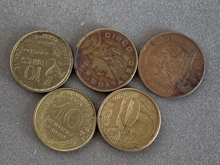 5 FOREIGN COINS (1961 MEXICO 5 CENTAVOS COIN, 2011 BRAZIL 10 CENTAVOS COIN, 2008 TRINIDAD AND TOBAGO 5 CENT COIN, 1951 FRANCE 10 FRANCS COIN, 1974 FRANCE 10 CENTIMES COIN) - CHECKOUT image