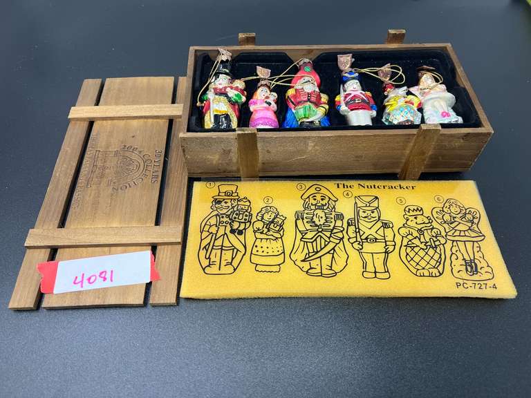 Thomas Pacconi classics, 2004 collection, small glass Christmas ornaments, set of six, comes with collectible wooden storage box, see pictures for details. image