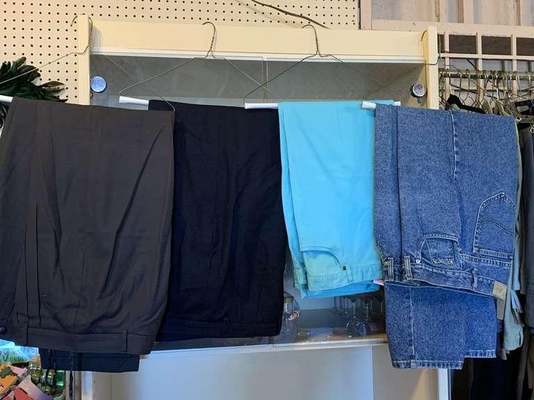 LADIES CLOTHING LOT - 7 LADIES PANTS, 1 PAIR LADIES JEANS - ALL SIZE 14 image