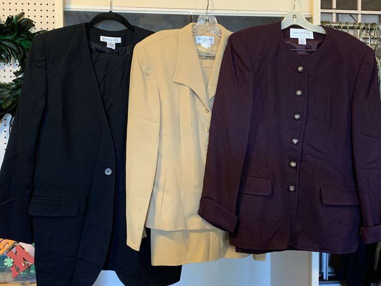 LADIES CLOTHING LOT - 5 LADIES SUITS, 1 LADIES DRESS - ALL SIZE 14 image