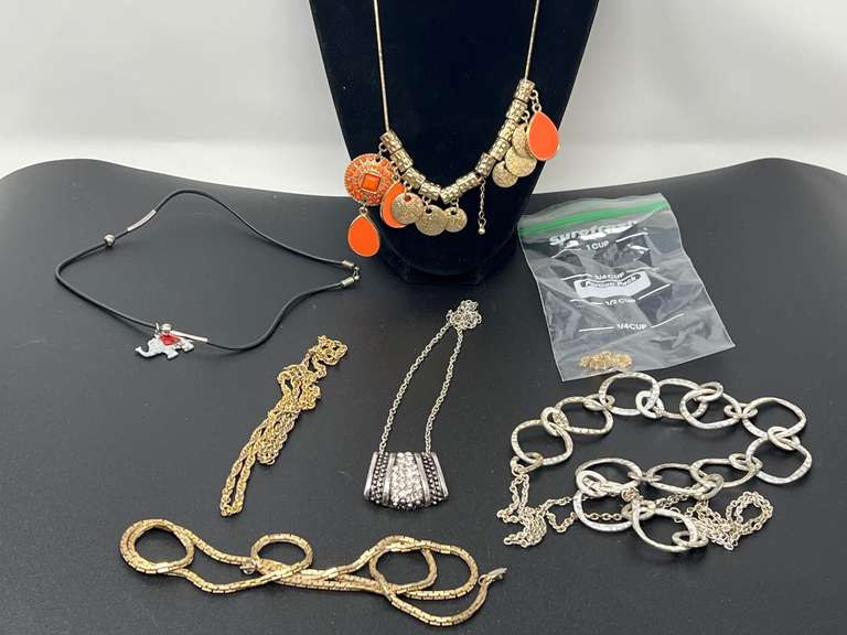 Ladies fashion estate jewelry necklaces, see pictures for details. image