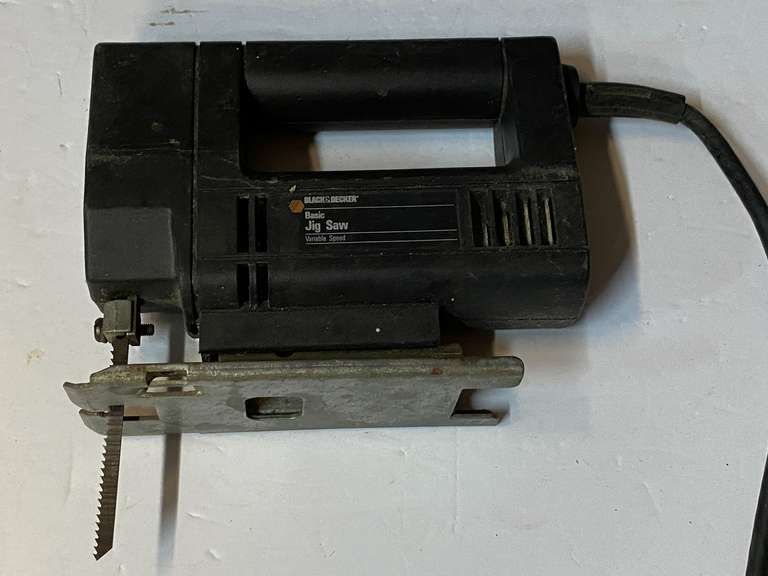 Black & Decker jigsaw, powers up, see pictures for details. image