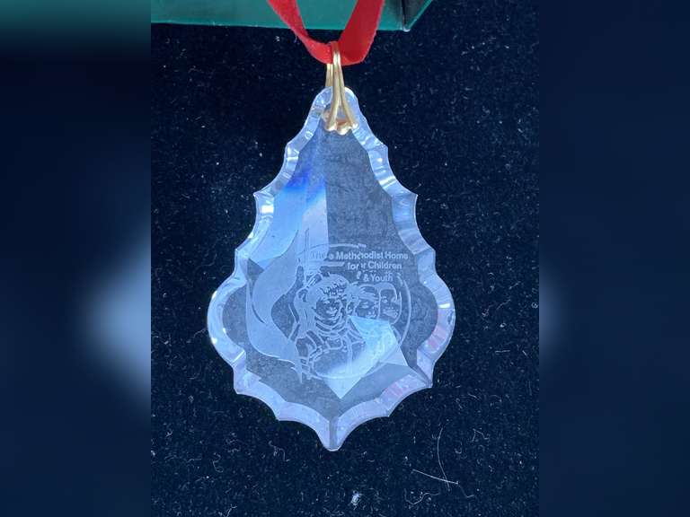 VINTAGE THE METHODIST HOME BACCARAT CRYSTAL ETCHED ORNAMENT - CHECKOUT image