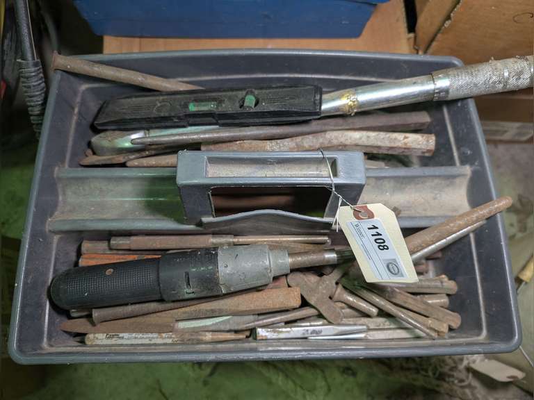 TOOL TRAY AND CONTENTS image