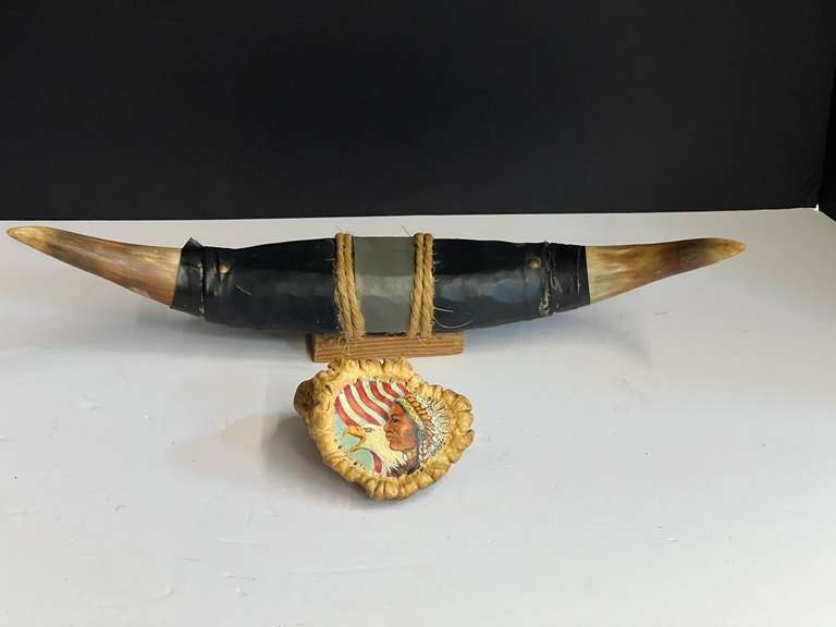 Unusual vintage ceramic lamp, see pictures for details. image